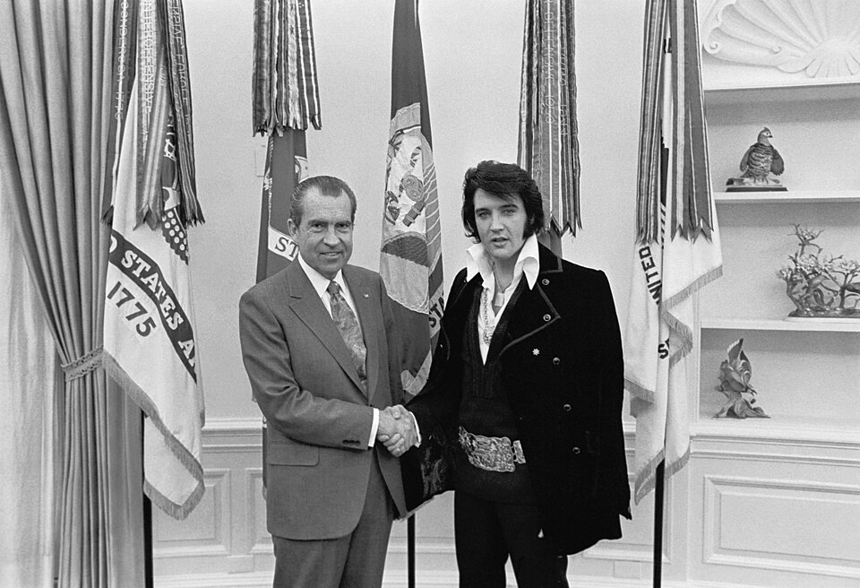 Elvis visits the White House